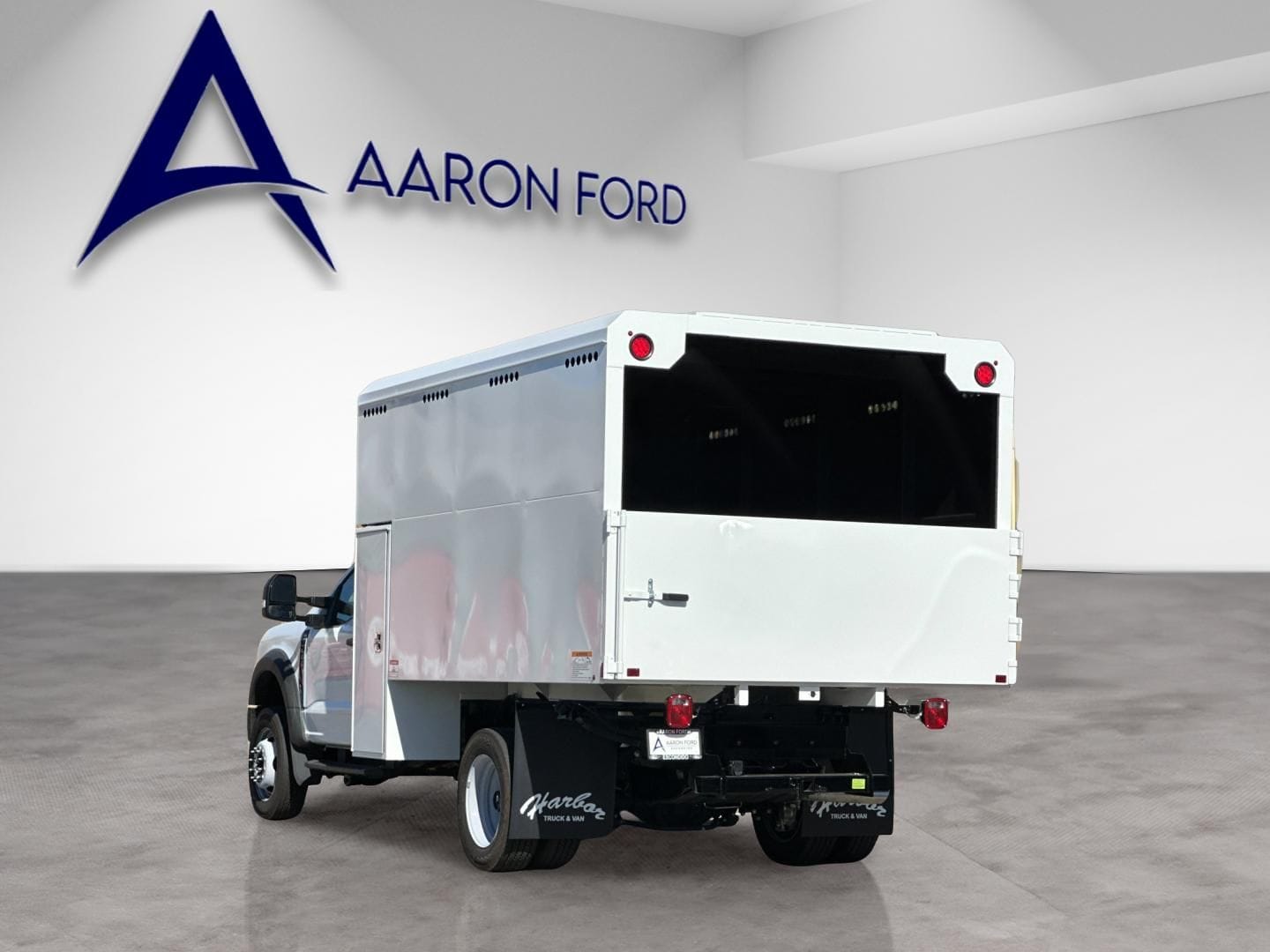 2025 Ford F-550 Super Duty Chassis Cab XL - Photo 4