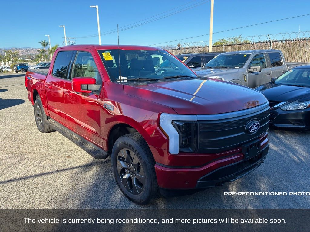2024 Ford F-150 Lightning Lariat photo 3