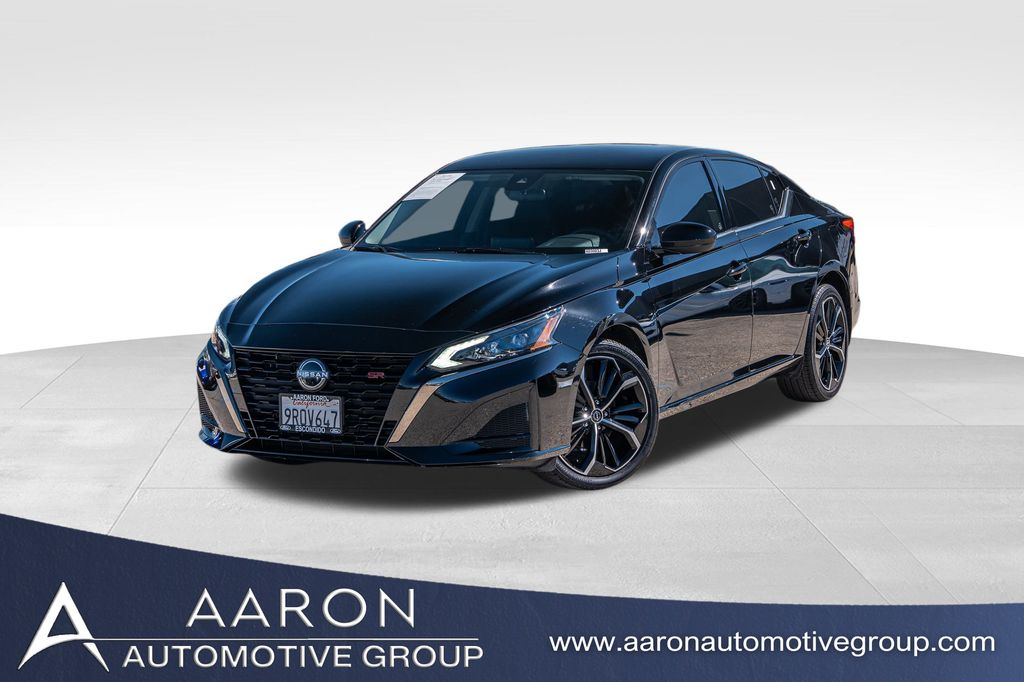 2025 Nissan Altima SR