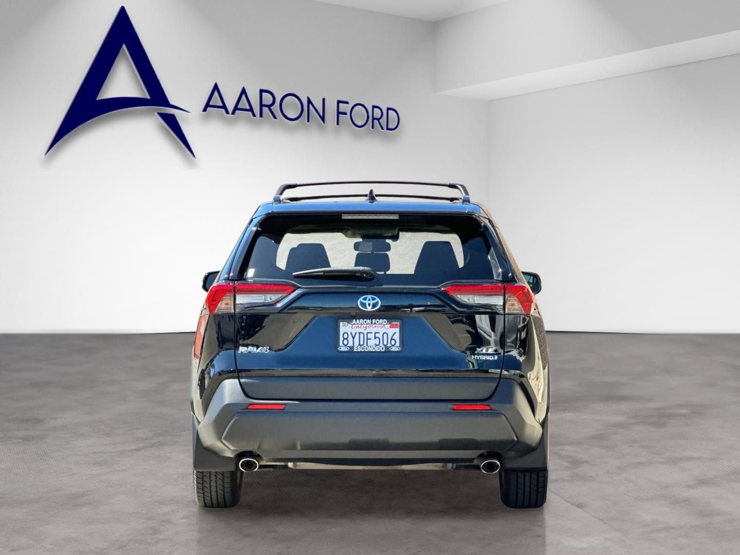 2021 Toyota RAV4 Hybrid XLE photo 4
