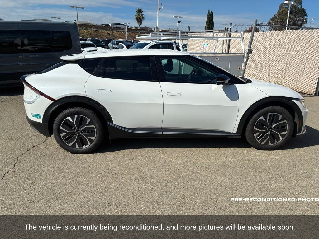 2024 Kia EV6 Light photo 4