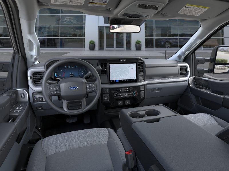 2025 Ford F-350 Super Duty XLT - Photo 10