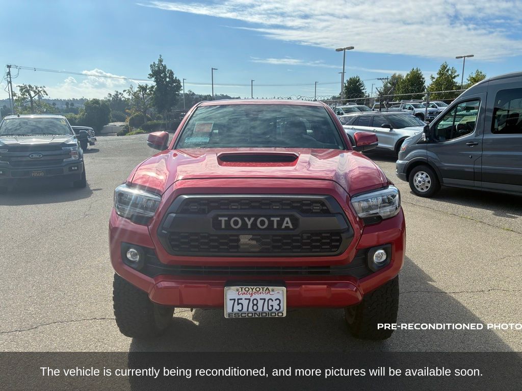 2022 Toyota Tacoma TRD Sport photo 2