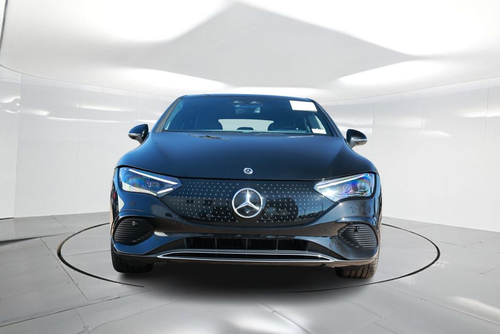 2024 Mercedes Benz EQE-Class Sedan photo 4