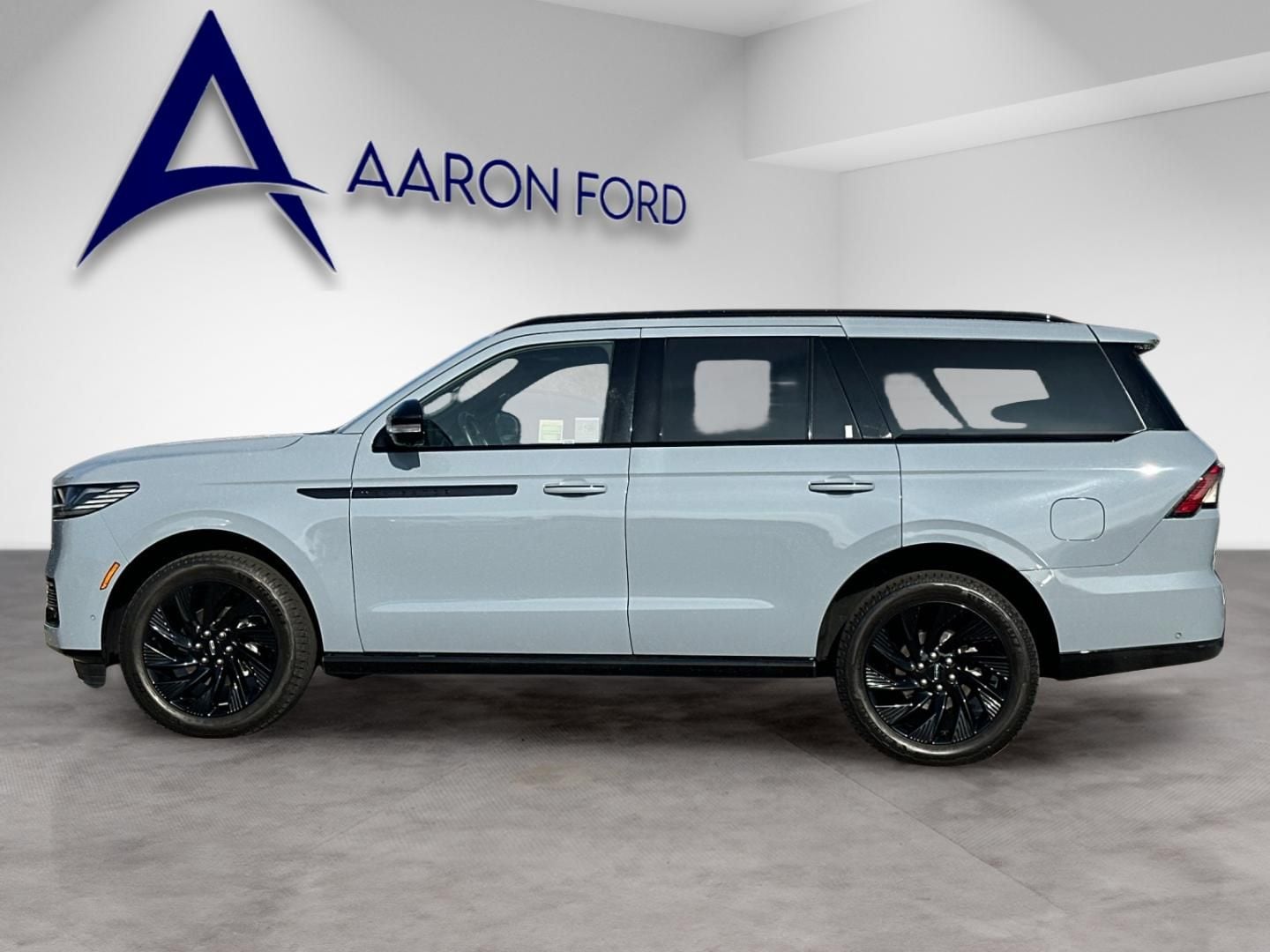 2025 Lincoln Navigator Reserve photo 2