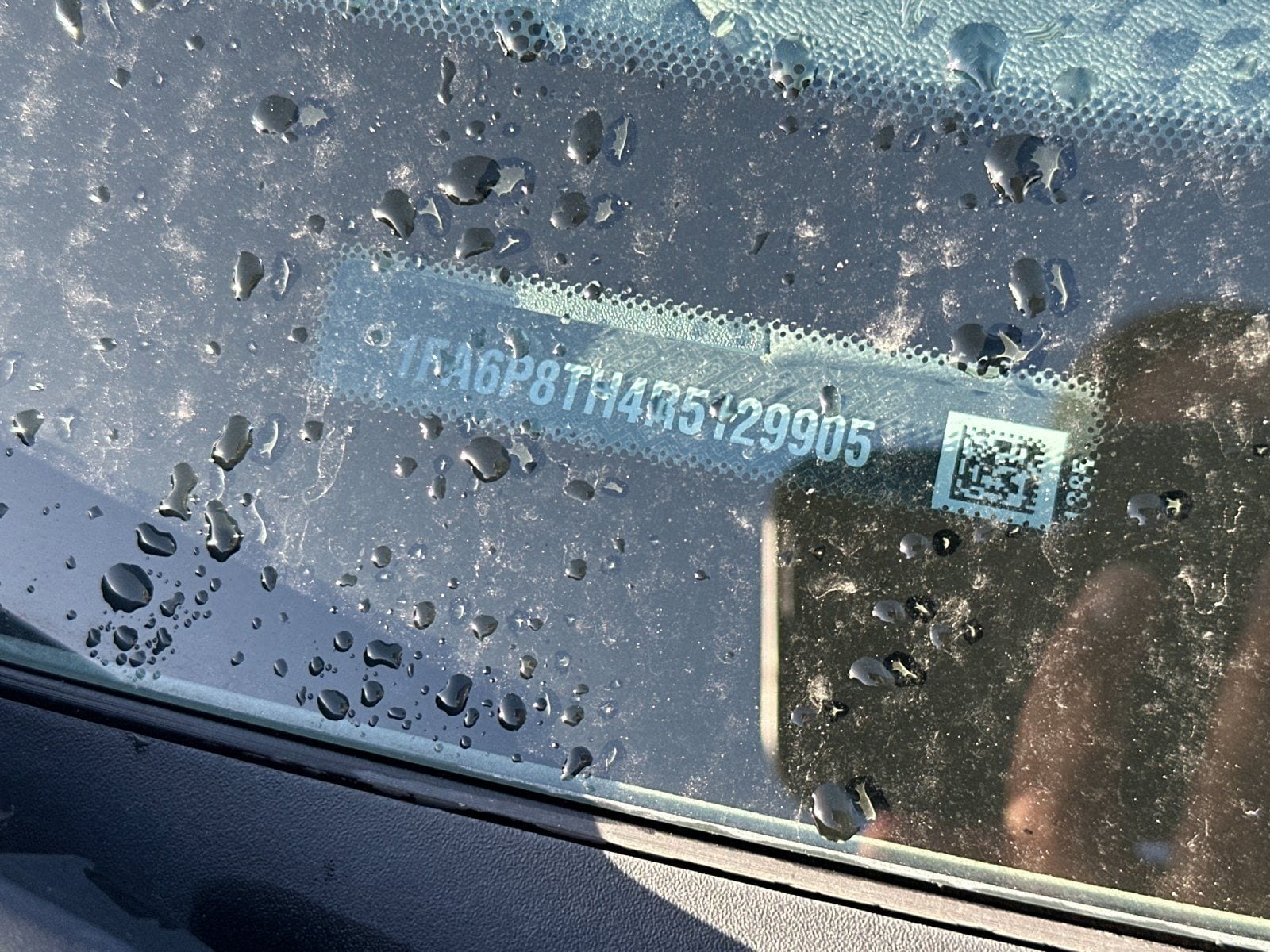 2024 Ford Mustang Ecoboost photo 2