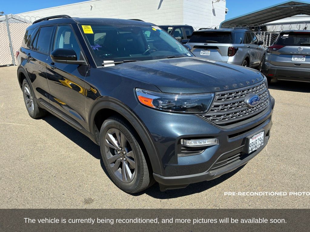 2022 Ford Explorer XLT photo 3