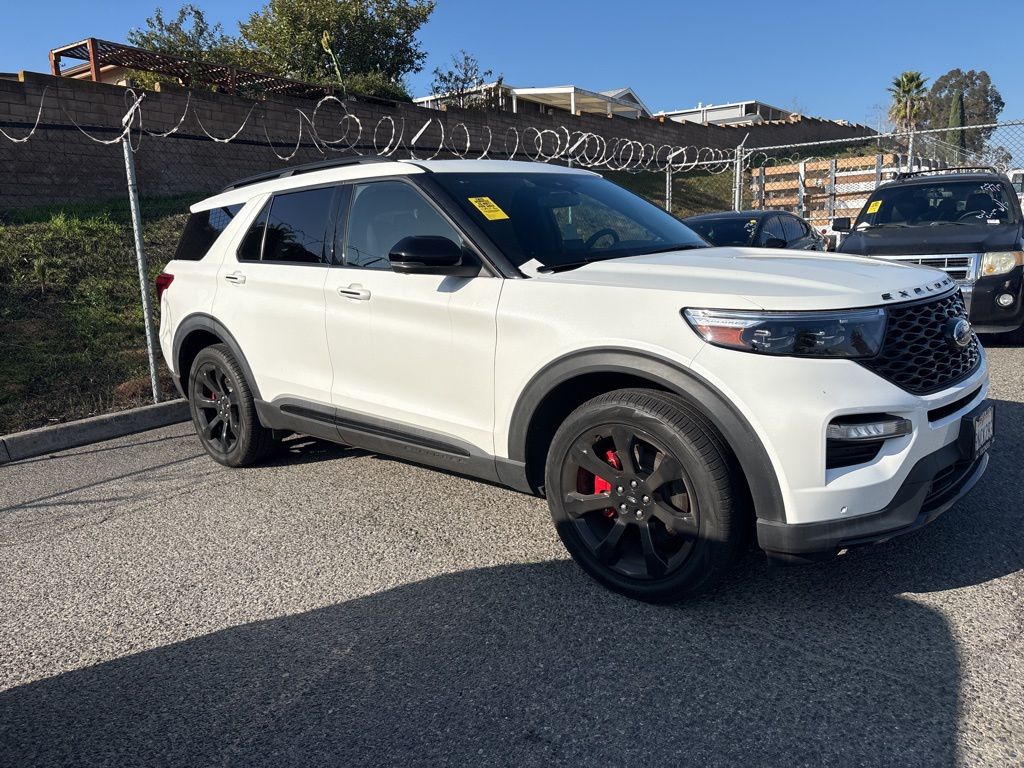 2023 Ford Explorer ST photo 4