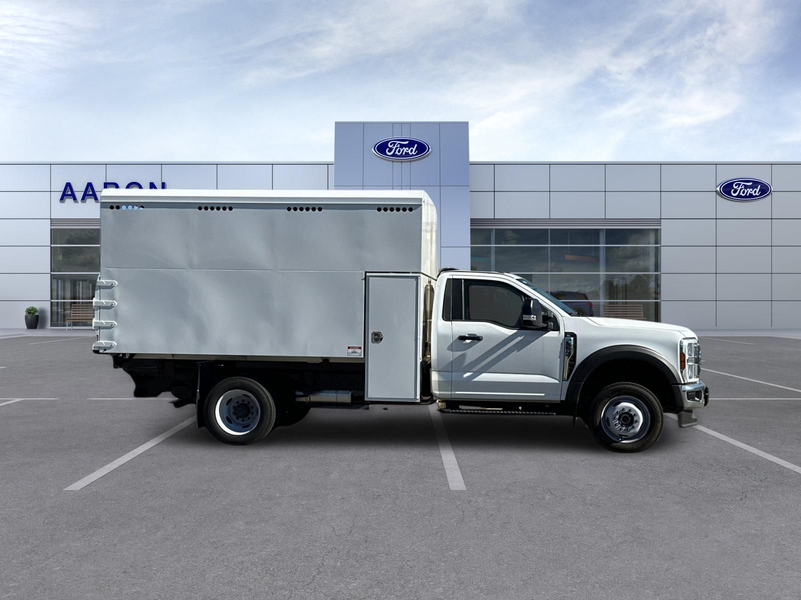 2025 Ford F-550 Super Duty Chassis Cab XL - Photo 7