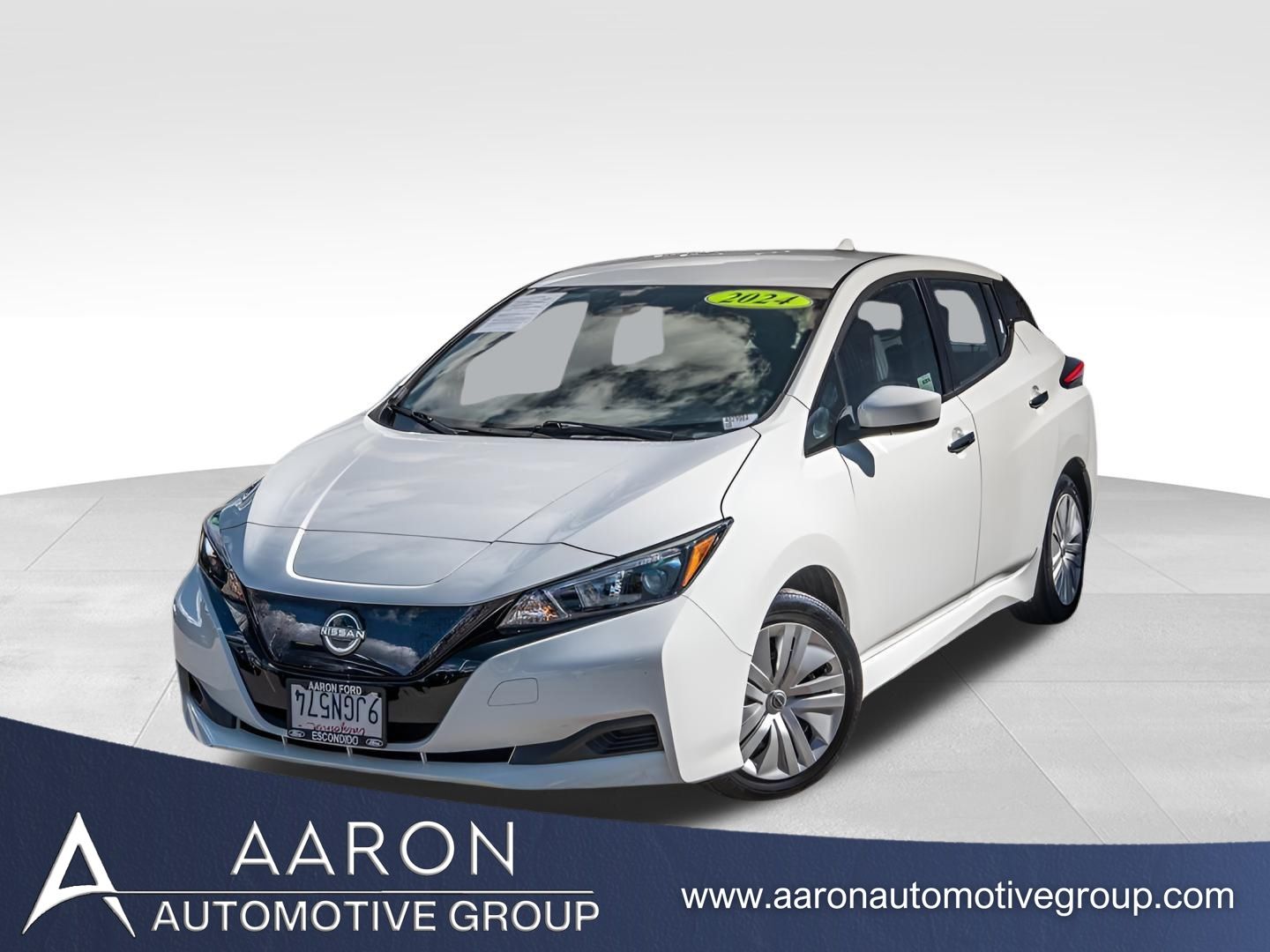 2024 Nissan LEAF S's photo