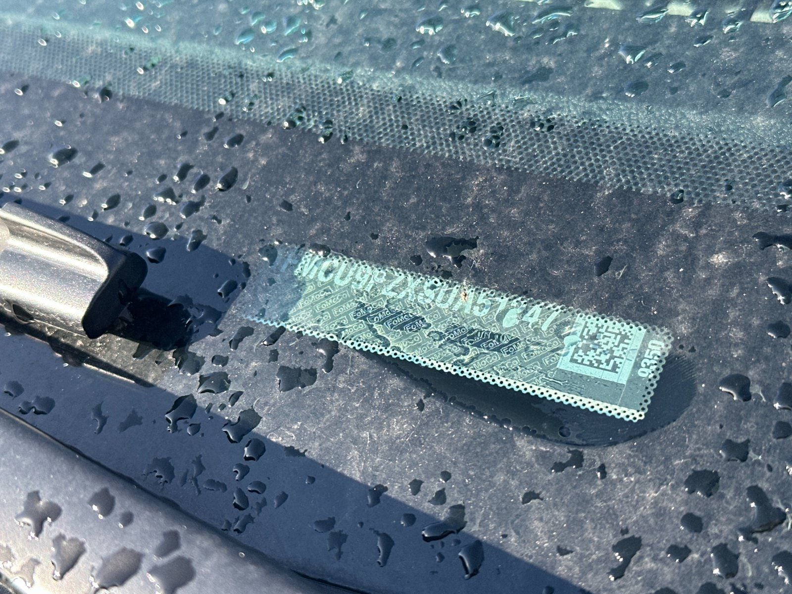 2025 Ford Escape Hybrid ST-Line Elite photo 2