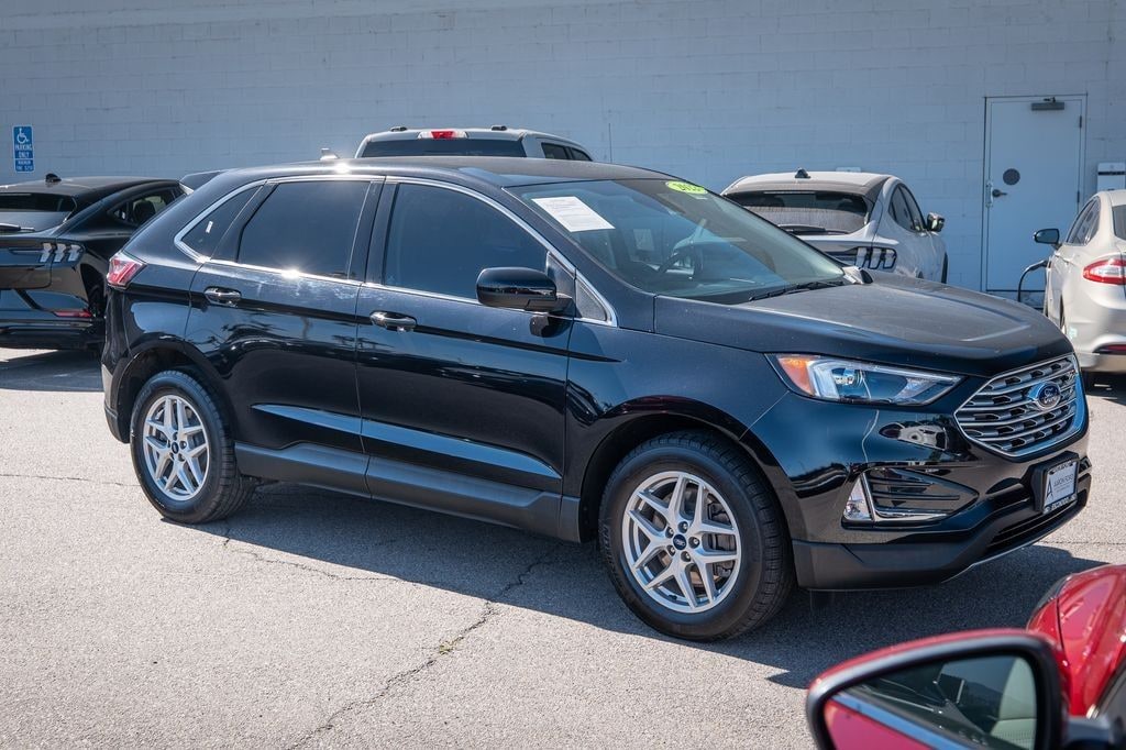 Used 2022 Ford Edge SEL SUV