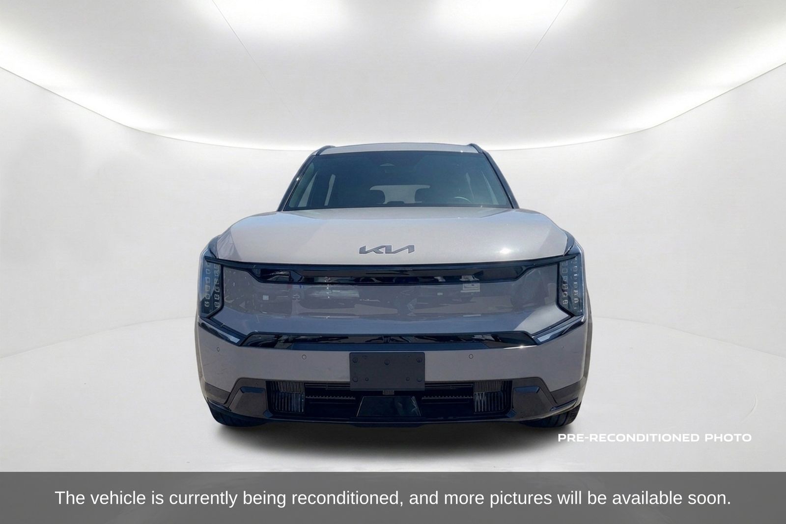 Used 2026 Kia EV9 Land with VIN 5XYADFS54TG013689 for sale in Escondido, CA