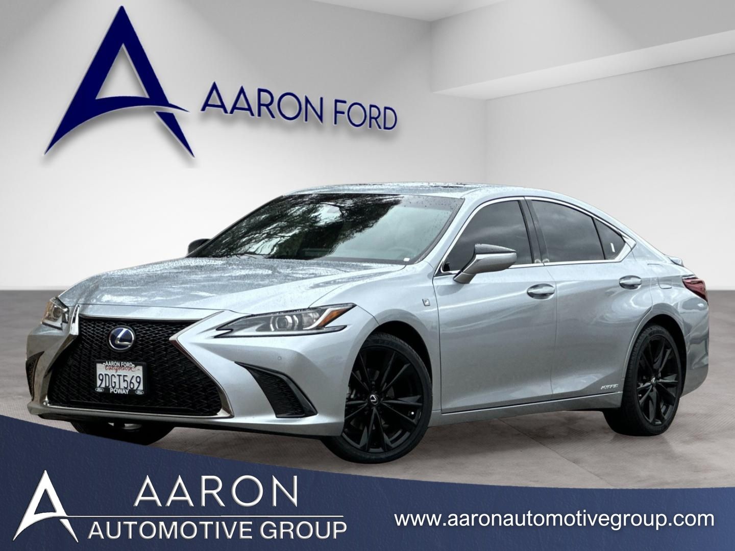 2022 Lexus ES 300h 300h F SPORT's photo