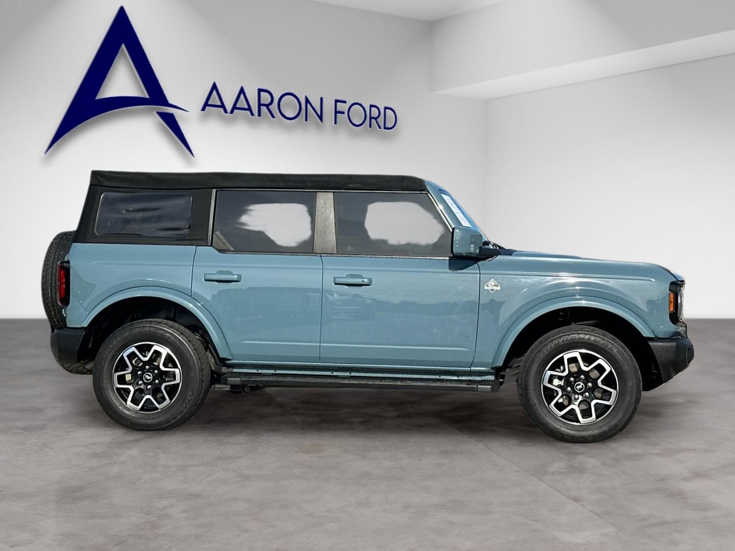 2022 Ford Bronco Outer Banks photo 6