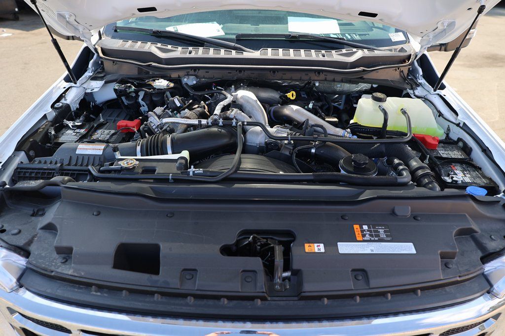 2024 Ford F-450 Super Duty Chassis Cab XL - Photo 33