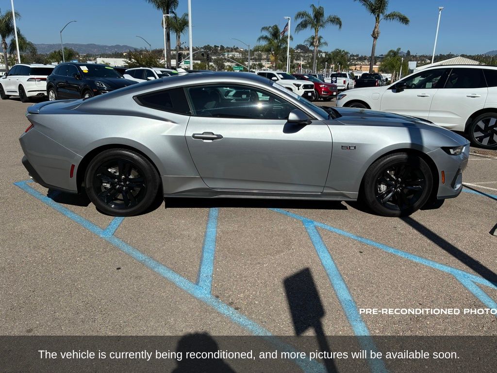 2024 Ford Mustang GT photo 4