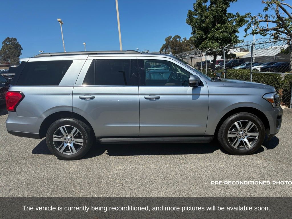 2024 Ford Expedition XLT photo 4