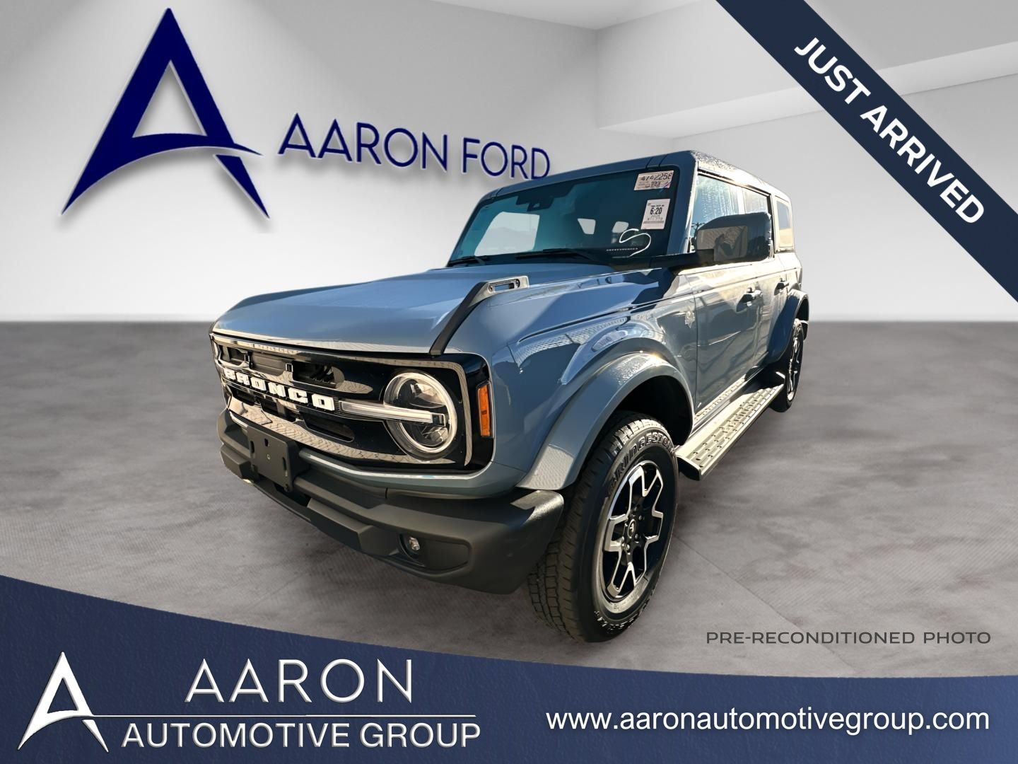 2025 Ford Bronco 4-Door Outer Banks's photo