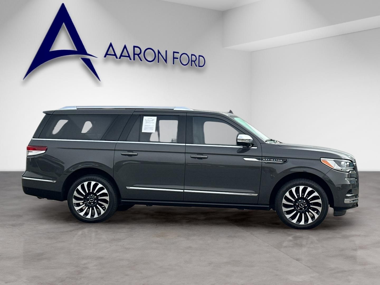2022 Lincoln Navigator L Black Label photo 6