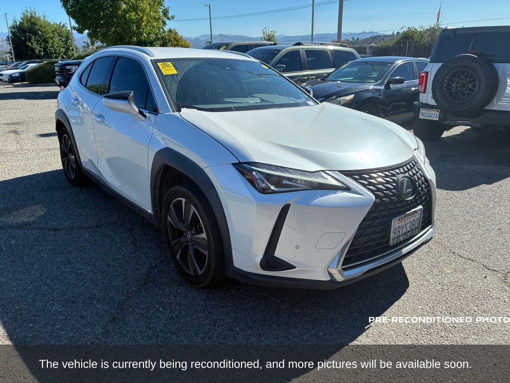 2022 Lexus UX 200 photo 3