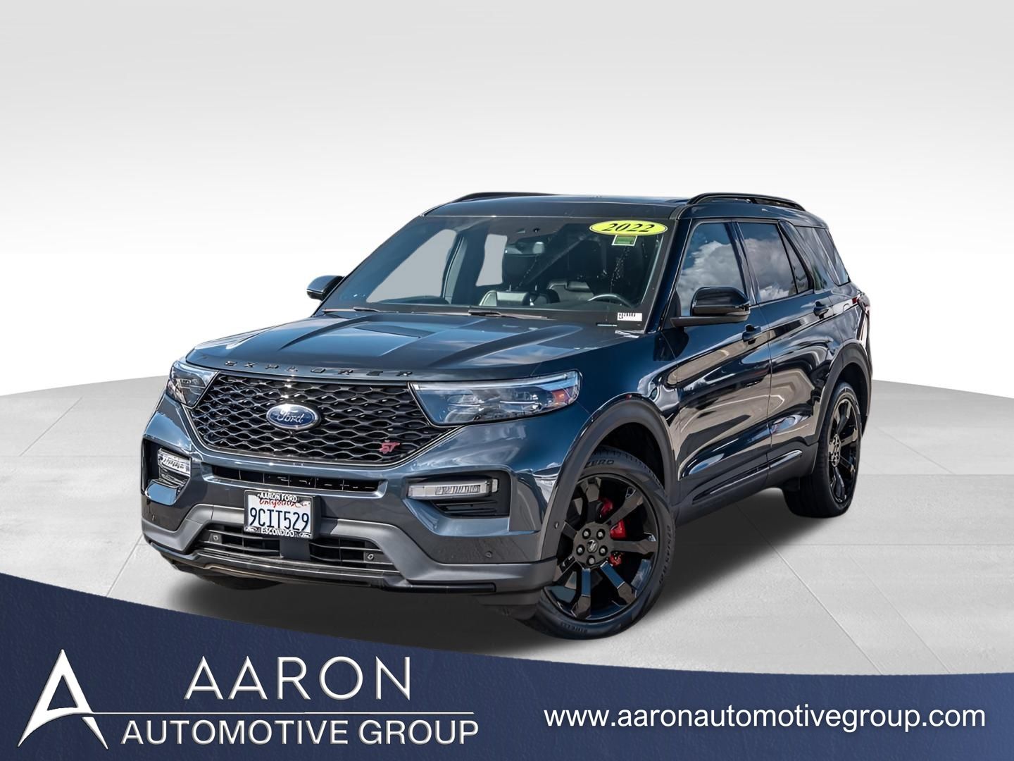 2022 Ford Explorer ST's photo