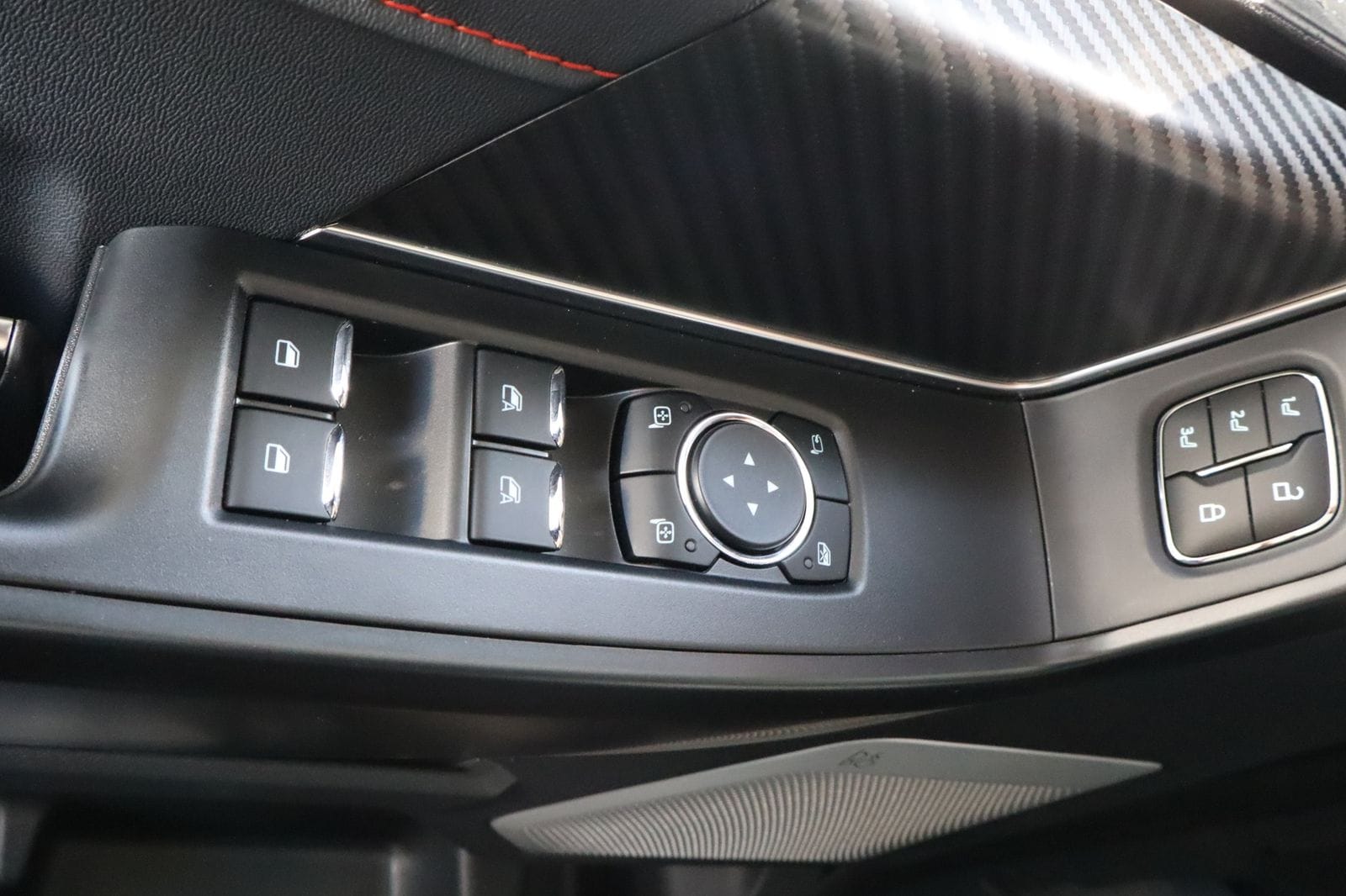2025 Ford F-150 Raptor - Photo 20