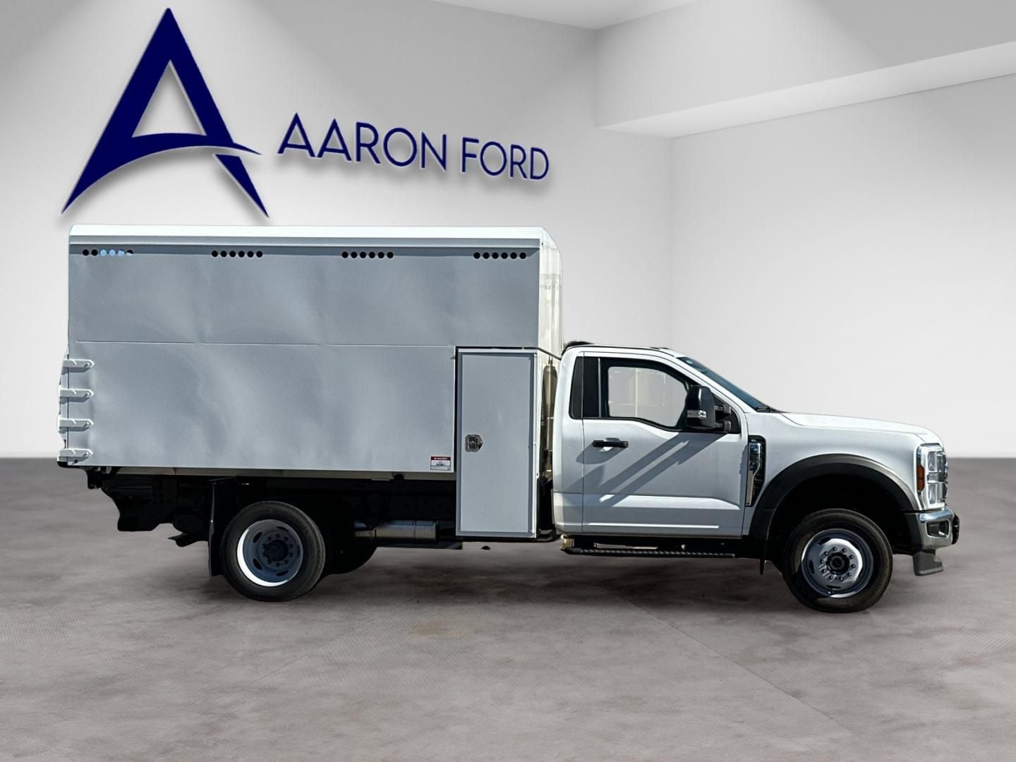 2025 Ford F-550 Super Duty Chassis Cab XL - Photo 7