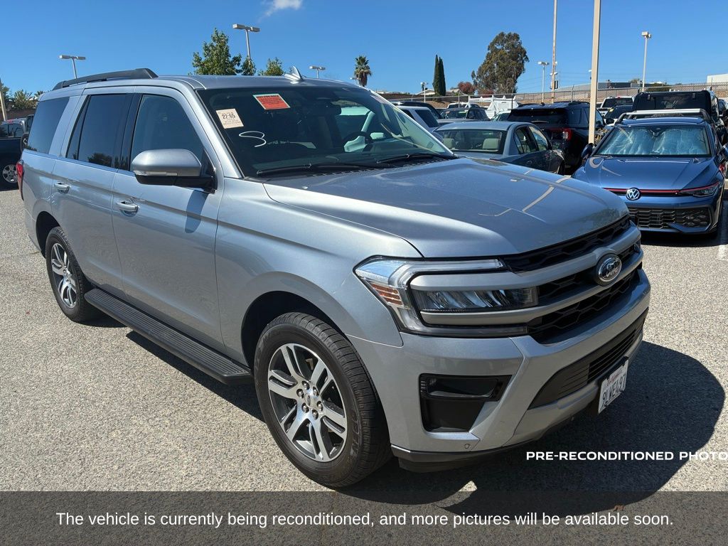 2024 Ford Expedition XLT photo 3