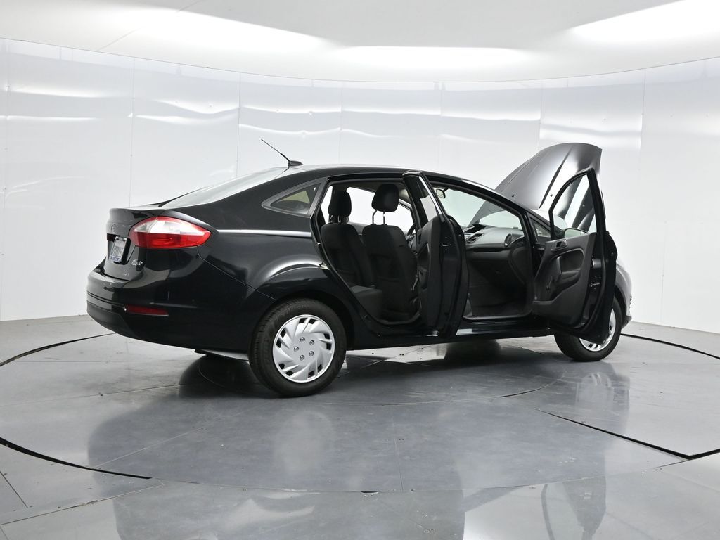 2017 Ford Fiesta S photo 4