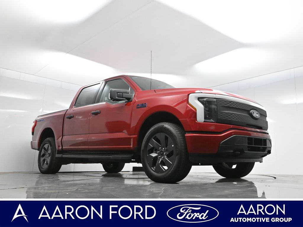 2024 Ford F-150 Lightning XLT photo 2