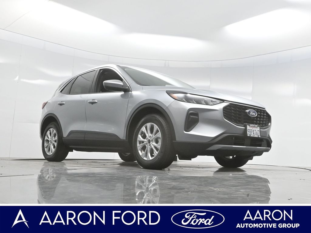 2024 Ford Escape Active photo 2