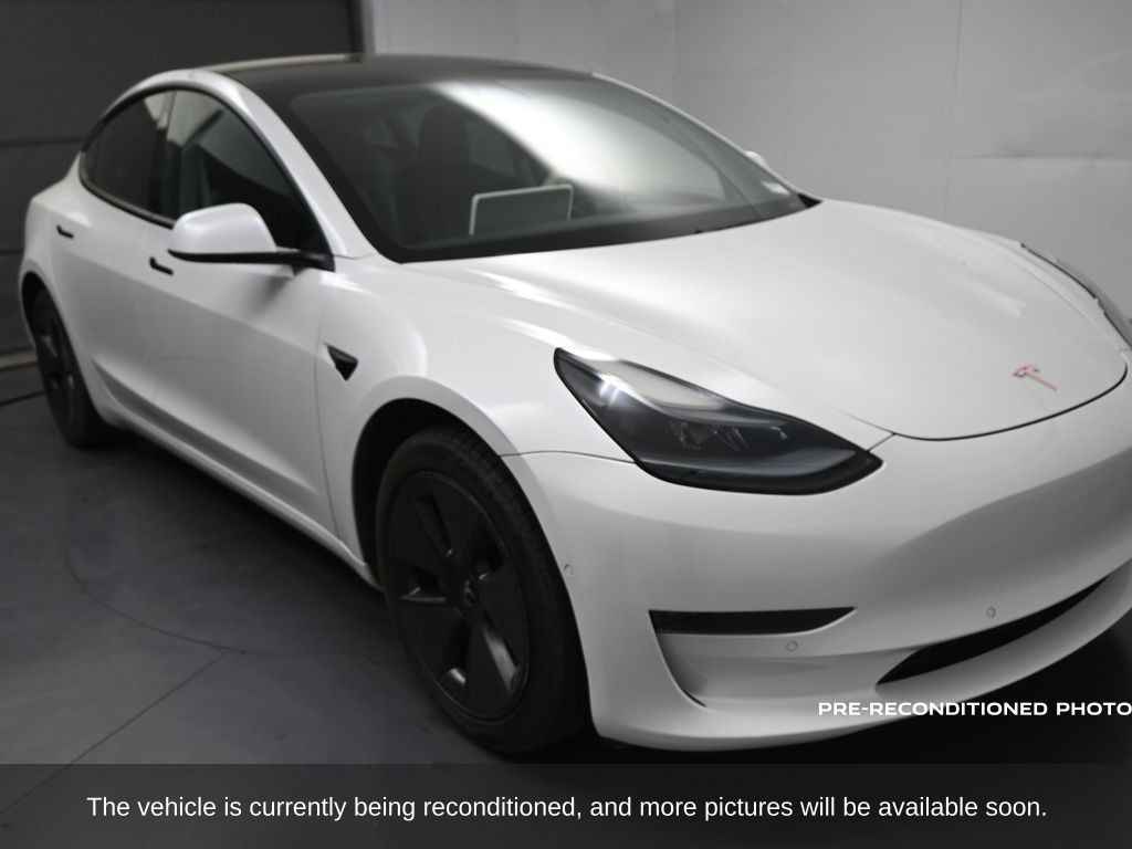 2021 Tesla Model 3 Standard Range Plus photo 3