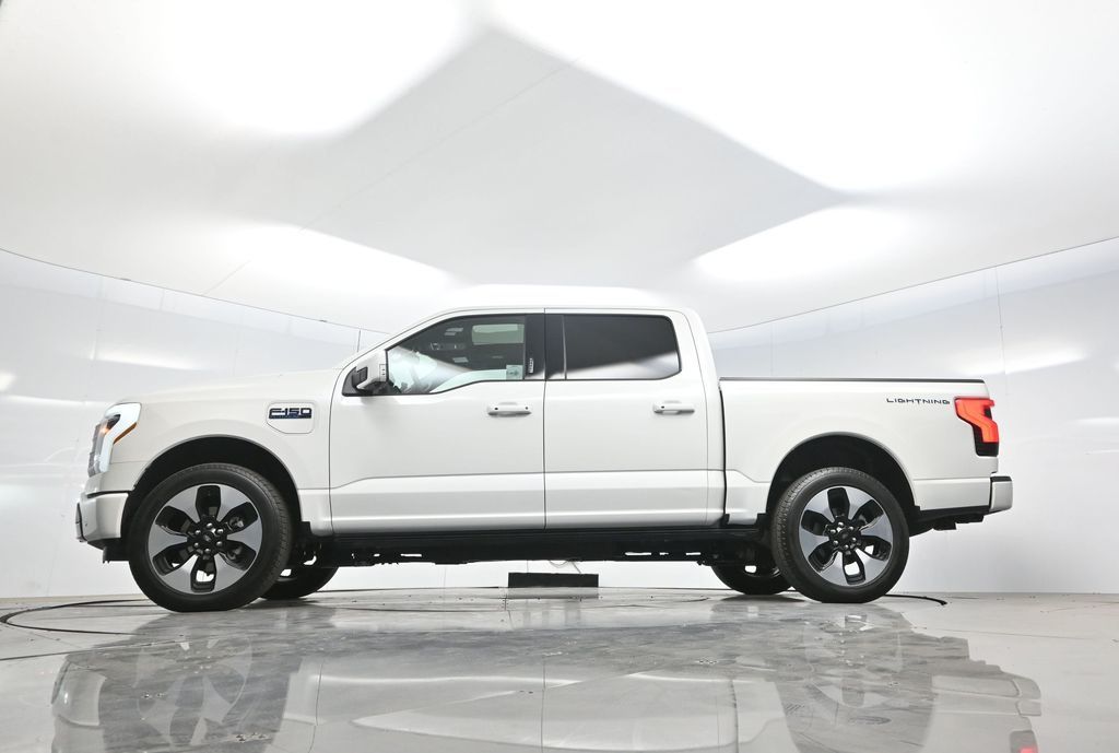 2024 Ford F-150 Lightning Platinum - Photo 7