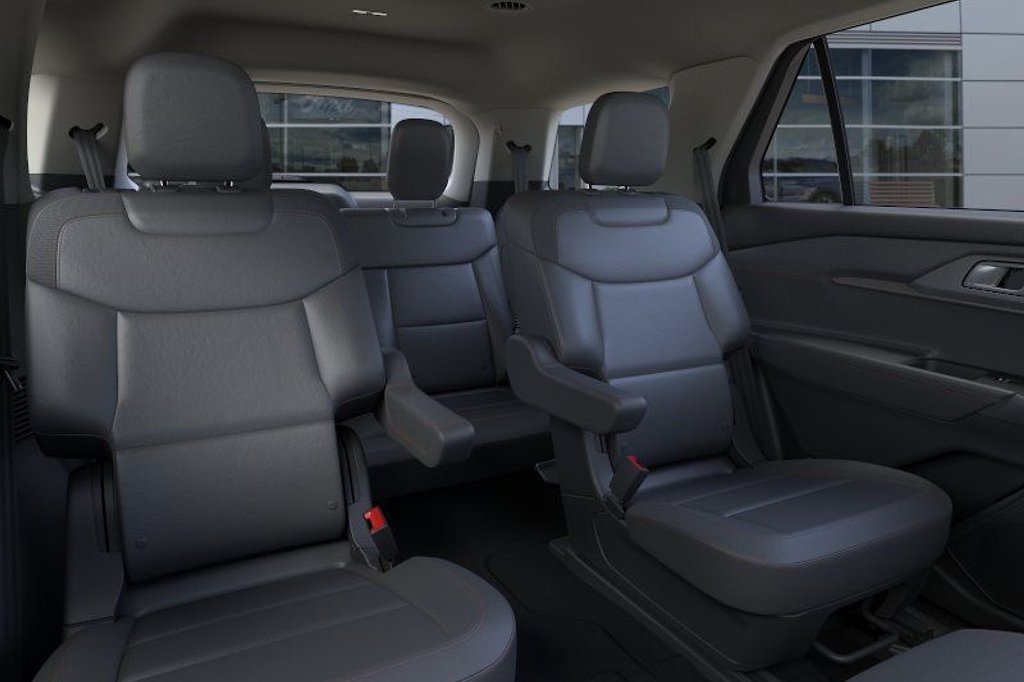 2026 Ford Explorer Active - Photo 13