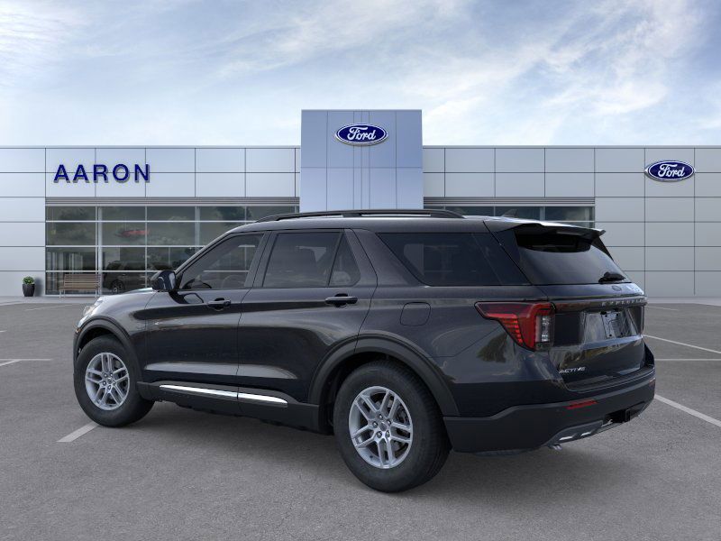 2025 Ford Explorer photo 3