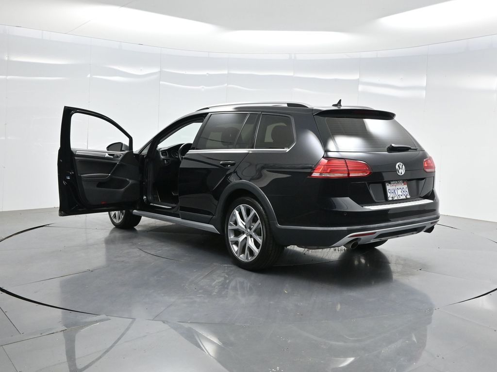 2019 Volkswagen Golf Alltrack TSI SEL photo 5