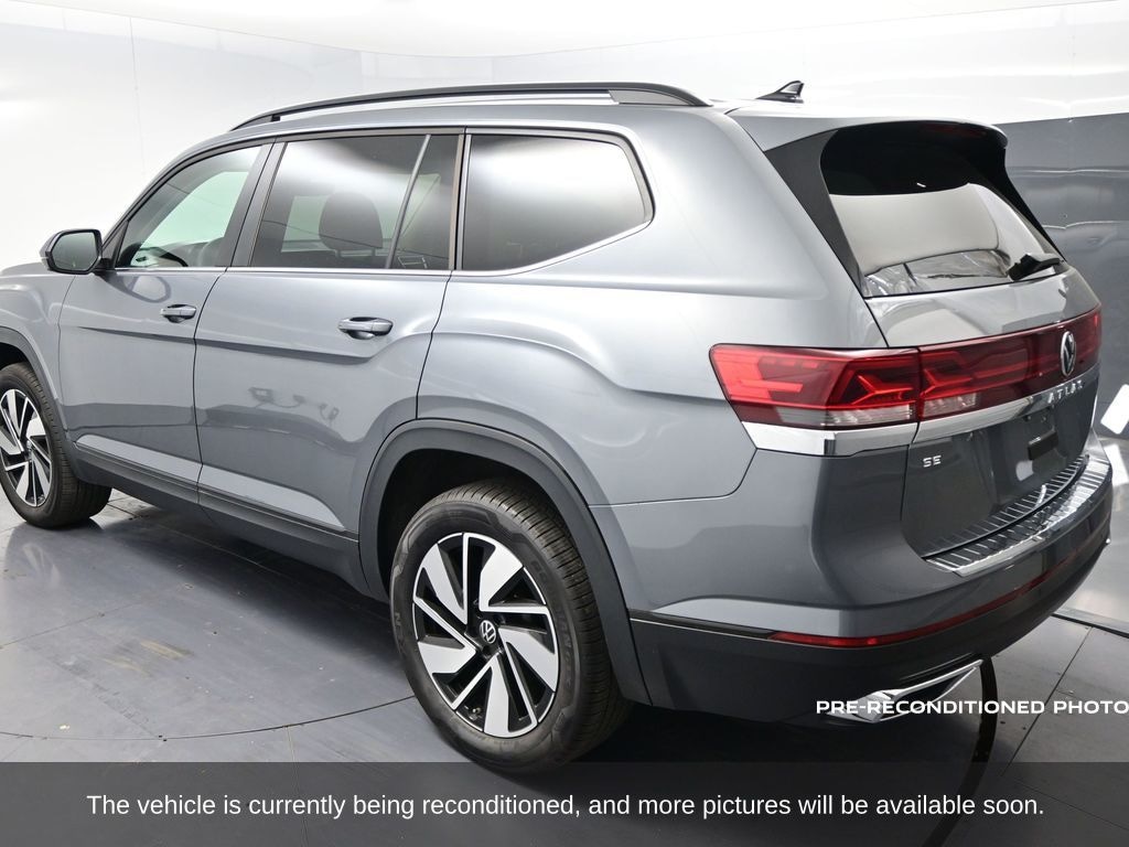 Used 2025 Volkswagen Atlas 2.0T SE w/Technology SUV