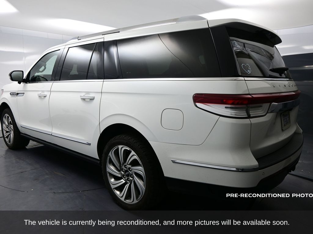 2022 Lincoln Navigator L Reserve photo 4