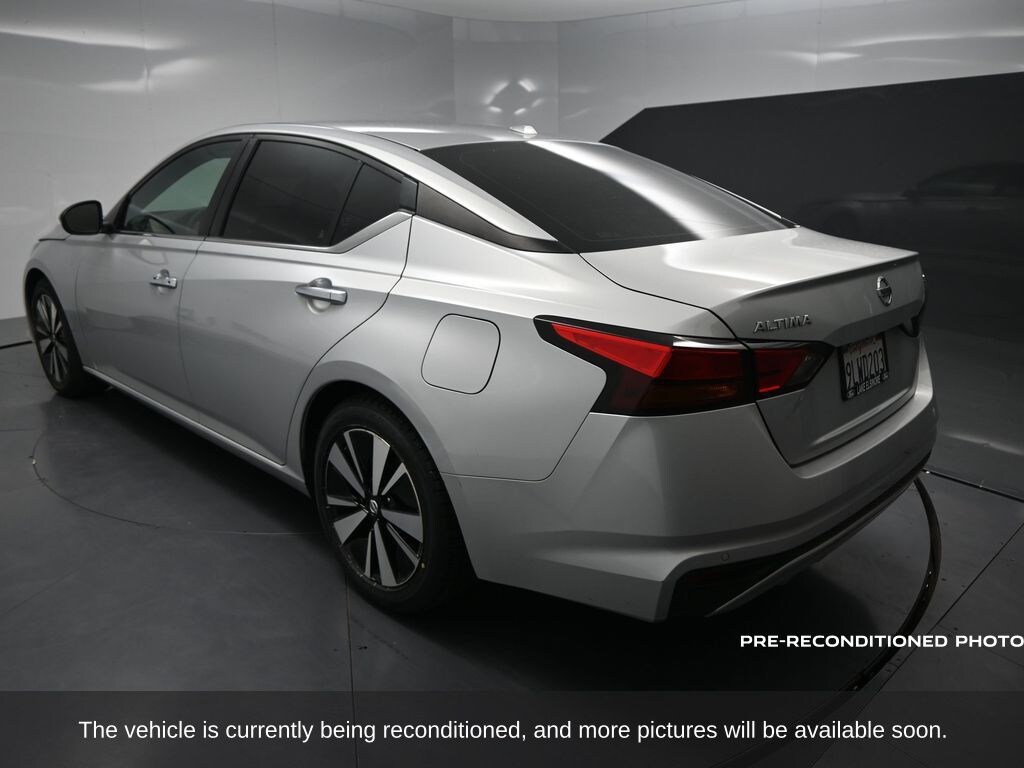 Used 2022 Nissan Altima 2.5 SV Sedan