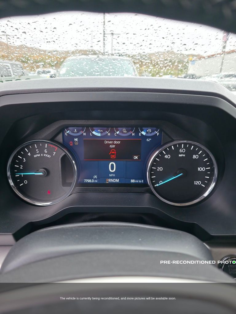 2024 Ford Expedition XLT photo 6