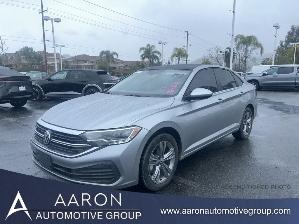 Used 2024 Volkswagen Jetta 1.5T SE Sedan