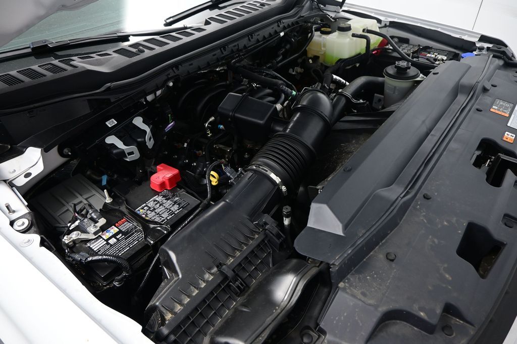2025 Ford F-350 Super Duty Chassis Cab XL - Photo 30