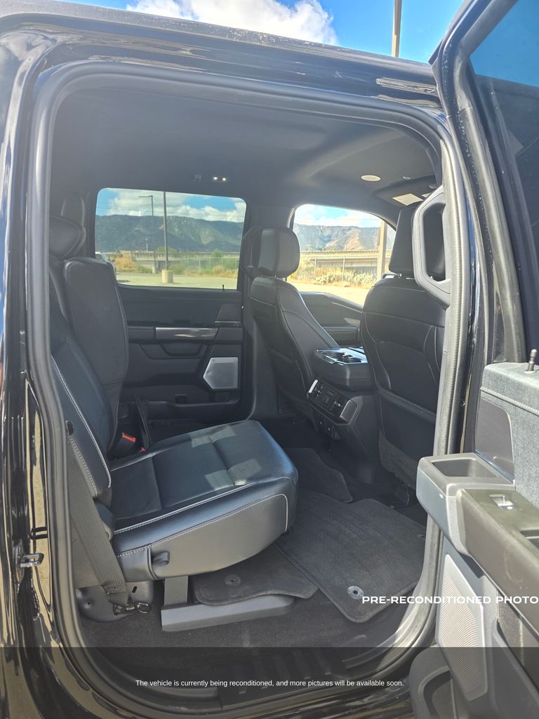 2023 Ford F-150 Lariat photo 3