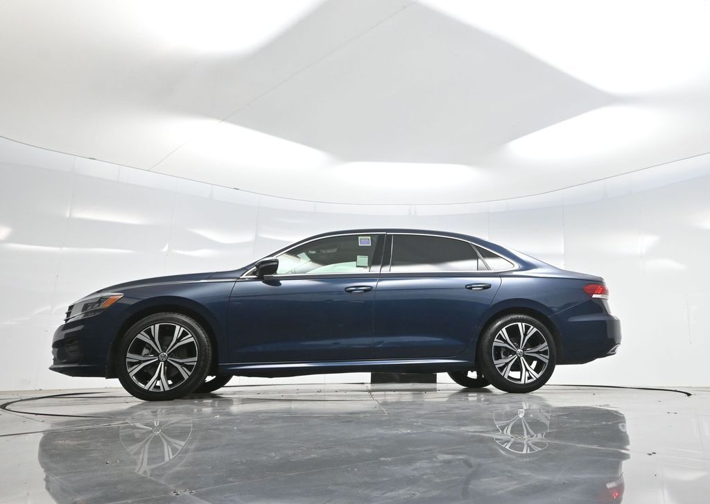 2022 Volkswagen Passat 2.0T SE photo 6