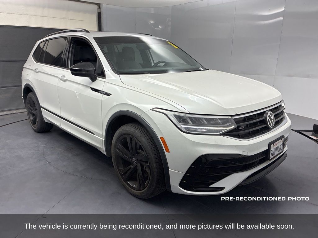 2023 Volkswagen Tiguan 2.0T SE R-Line Black photo 2