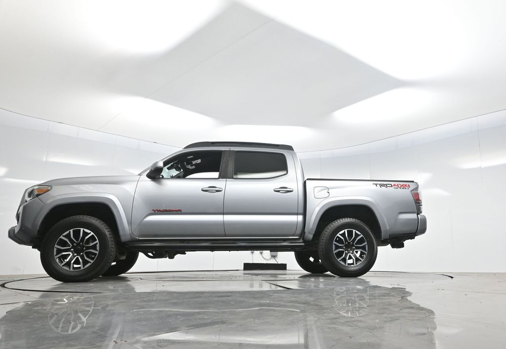 2021 Toyota Tacoma TRD Off-Road photo 6