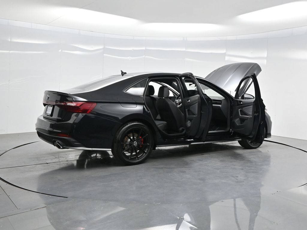 2025 Volkswagen Jetta GLI 2.0T Autobahn photo 4