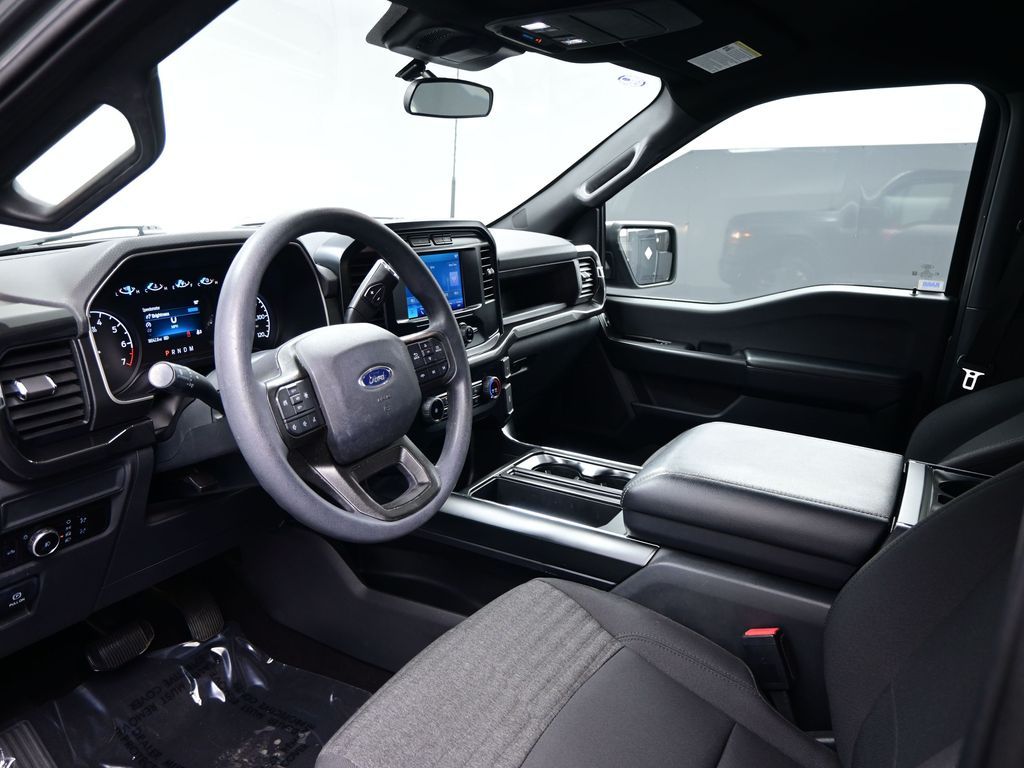 2023 Ford F-150 XL photo 3