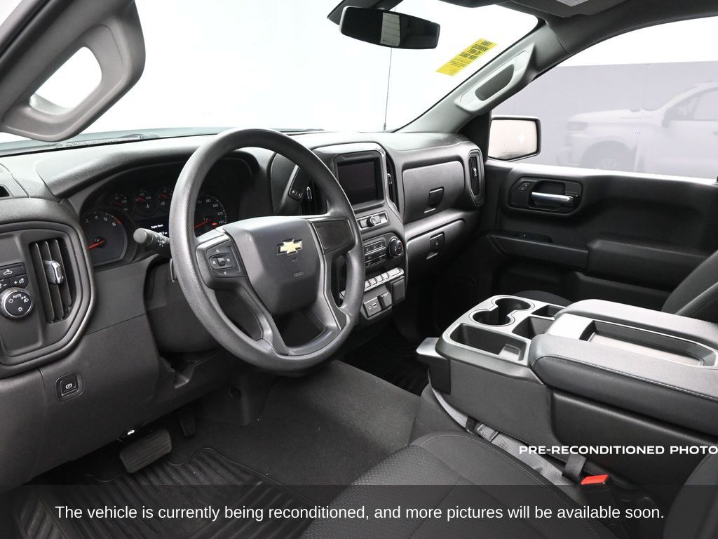 2022 Chevrolet Silverado 1500 Custom photo 4